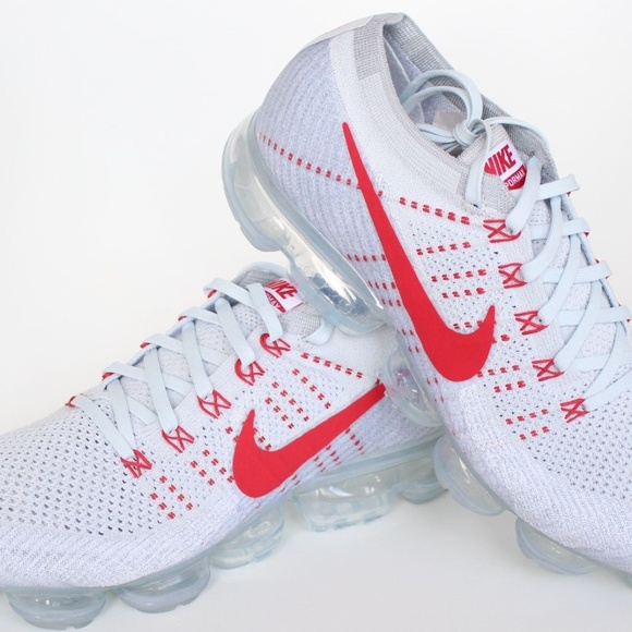 white vapormax size 7